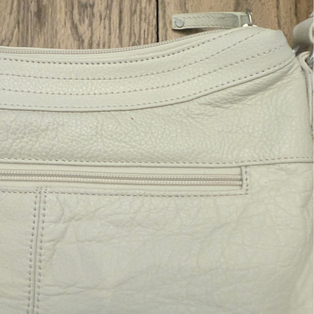 Stone & Co. Off-White Leather Shoulder Bag. GREAT CONDITION - Picture 6 of 7